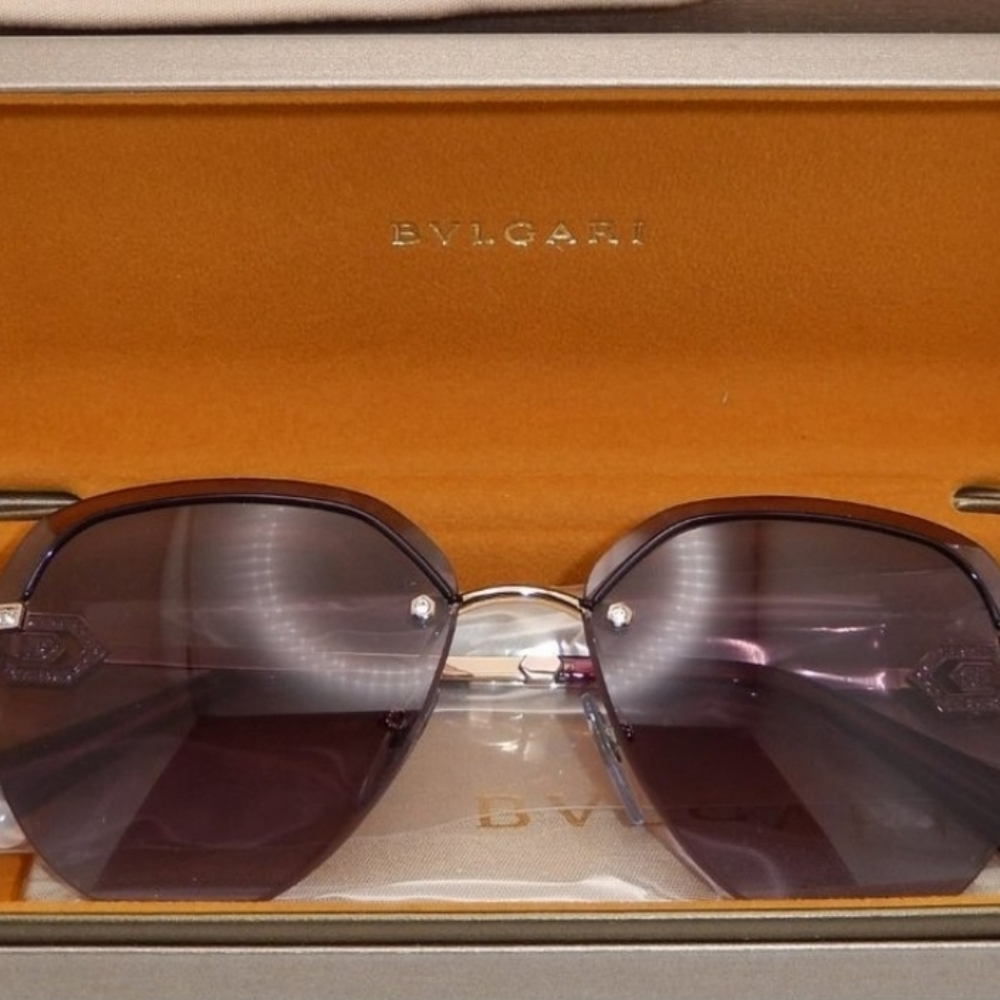BVLGARI WOMENS SUNGLASSES Brand New Never worn.